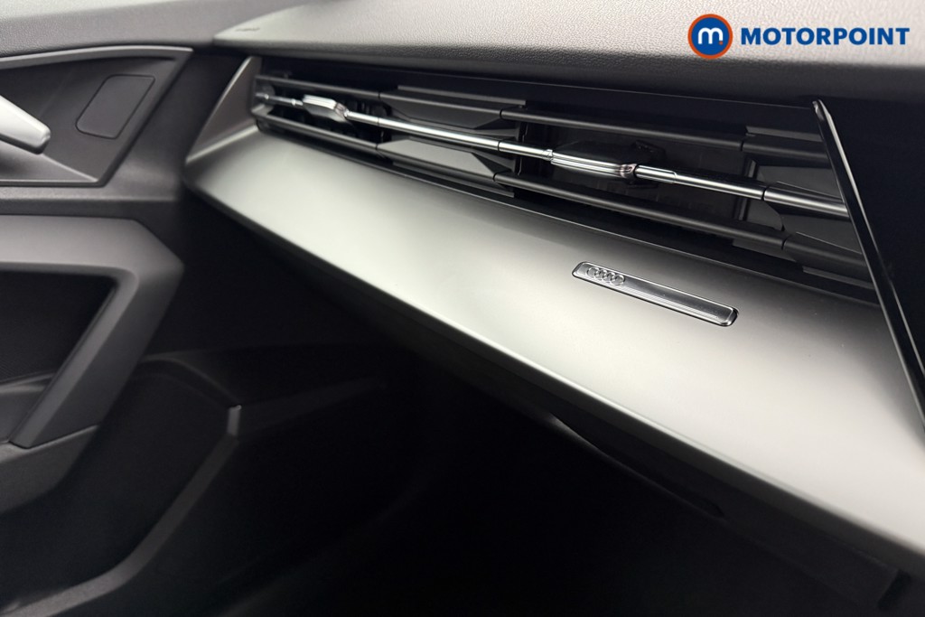 Audi A3 Technik Manual Petrol Hatchback - Stock Number (1588880) - 15th supplementary image