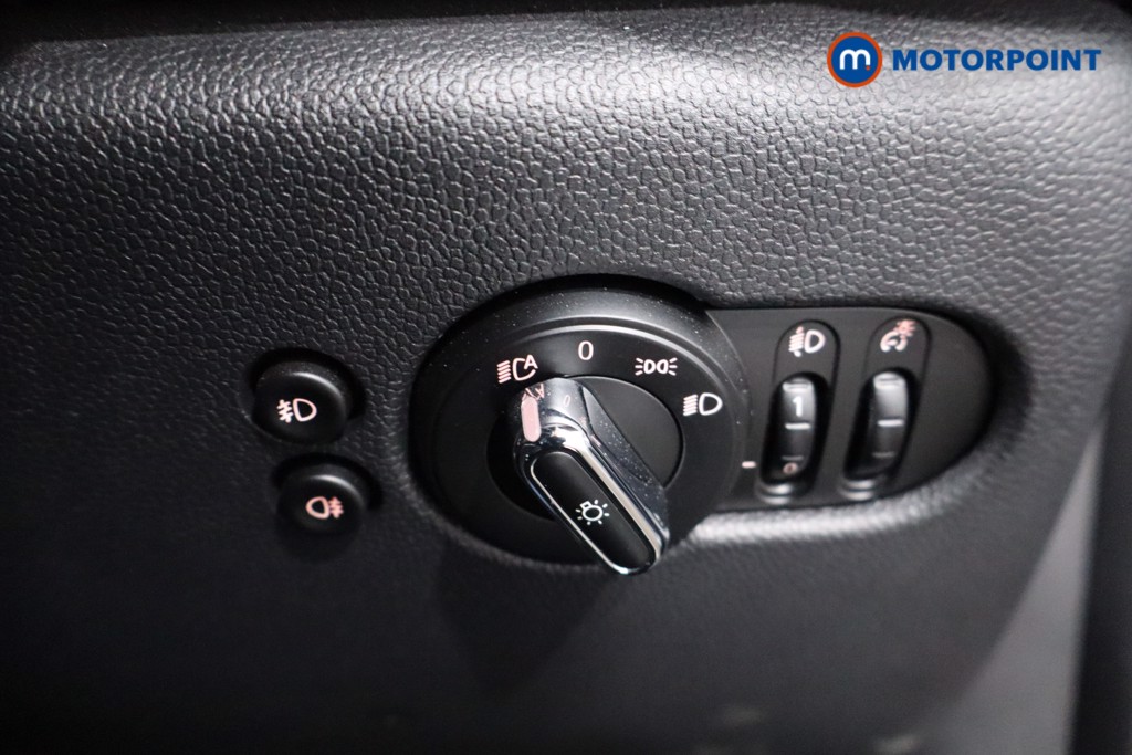Mini Hatchback Cooper Automatic Petrol Hatchback - Stock Number (1588896) - 21st supplementary image