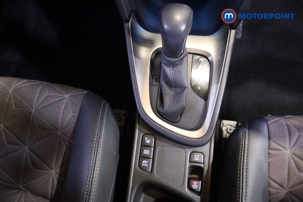 Toyota Yaris Cross Excel Automatic Petrol-Electric Hybrid Estate - Stock Number (1589797) - 6th supplementary image