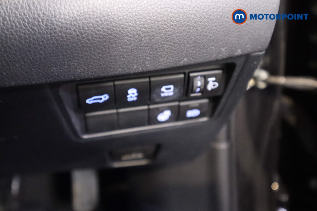 Toyota Yaris Cross Excel Automatic Petrol-Electric Hybrid Estate - Stock Number (1589797) - 13th supplementary image