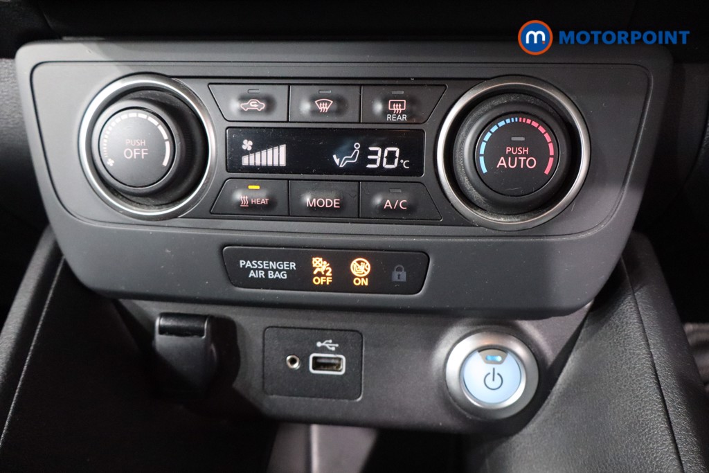 Nissan Leaf Acenta Automatic Electric Hatchback - Stock Number (1589806) - 16th supplementary image