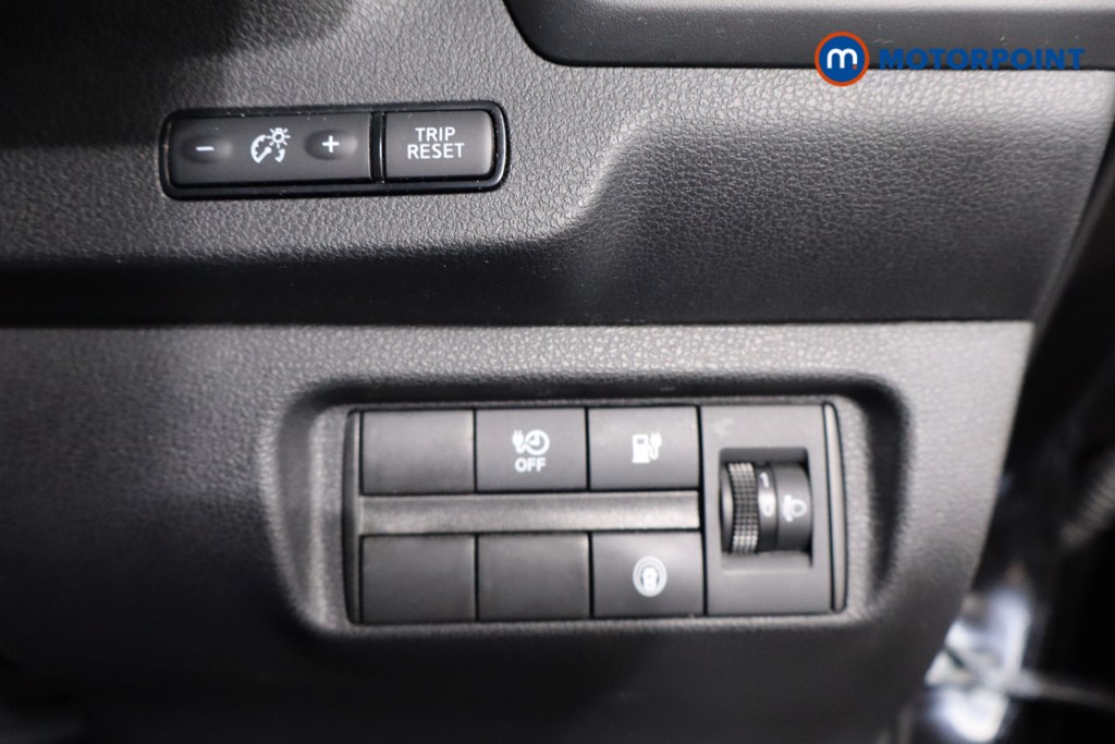 Nissan Leaf Acenta Automatic Electric Hatchback - Stock Number (1589806) - 21st supplementary image