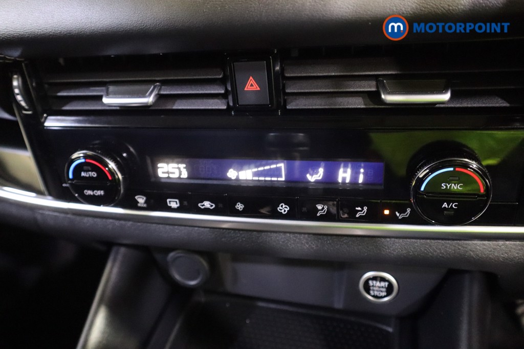 Nissan Qashqai N-Connecta Manual Petrol SUV - Stock Number (1590023) - 5th supplementary image