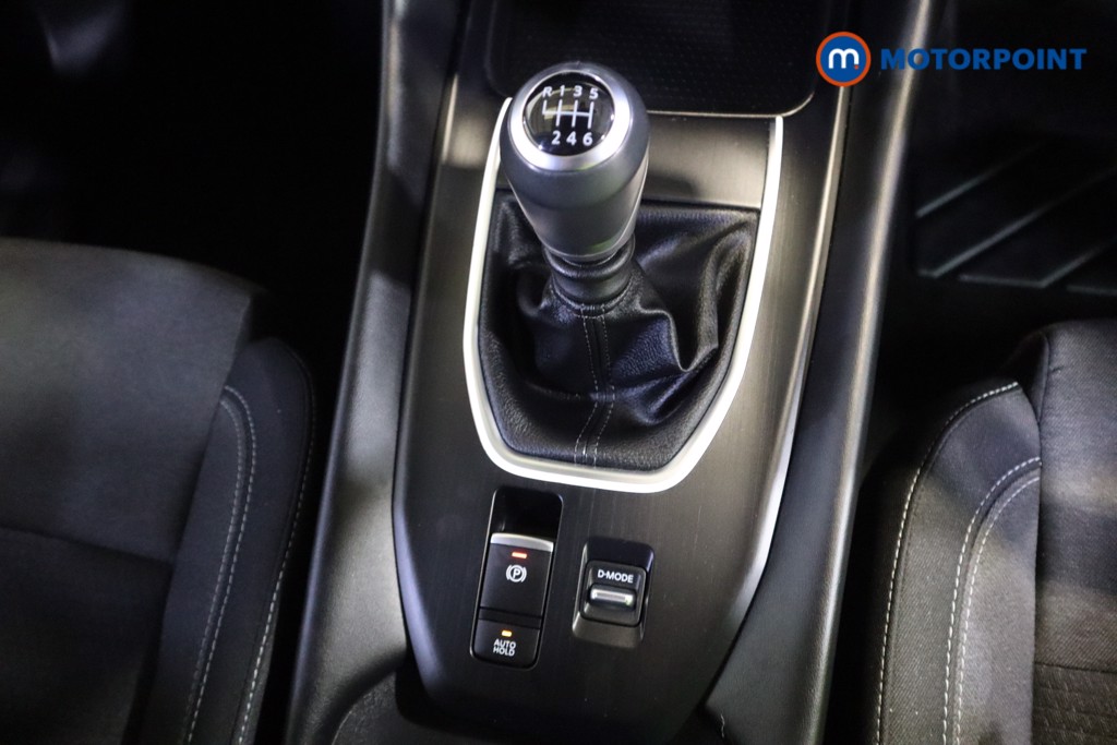 Nissan Qashqai N-Connecta Manual Petrol SUV - Stock Number (1590023) - 6th supplementary image