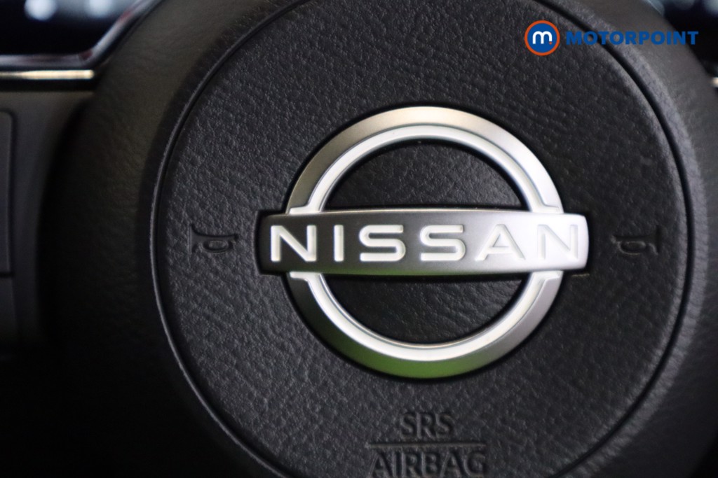 Nissan Qashqai N-Connecta Manual Petrol SUV - Stock Number (1590023) - 9th supplementary image