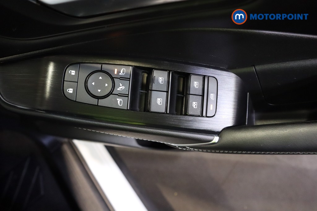 Nissan Qashqai N-Connecta Manual Petrol SUV - Stock Number (1590023) - 13th supplementary image