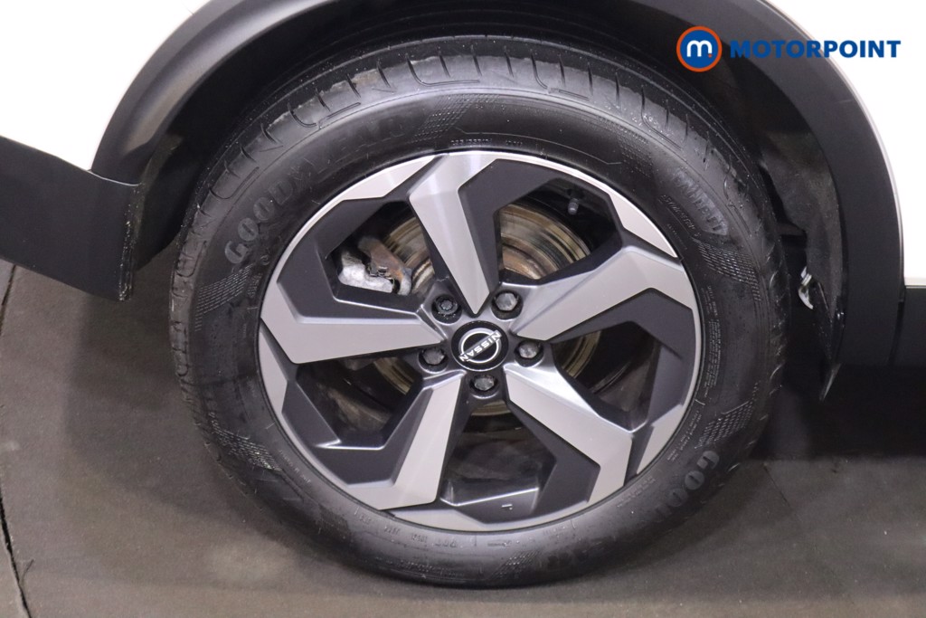 Nissan Qashqai N-Connecta Manual Petrol SUV - Stock Number (1590023) - 18th supplementary image