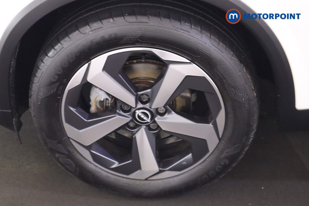 Nissan Qashqai N-Connecta Manual Petrol SUV - Stock Number (1590023) - 20th supplementary image