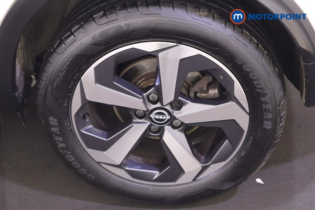 Nissan Qashqai N-Connecta Manual Petrol SUV - Stock Number (1590023) - 21st supplementary image