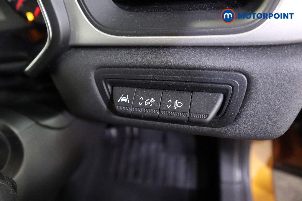 Renault Captur Iconic Automatic Petrol SUV - Stock Number (1575182) - 12th supplementary image