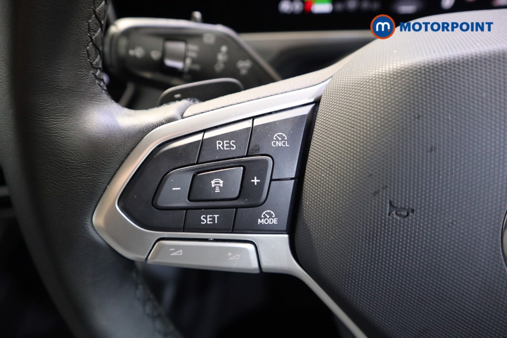 Volkswagen Passat Life Automatic Petrol Plug-In Hybrid Estate - Stock Number (1578123) - 3rd supplementary image