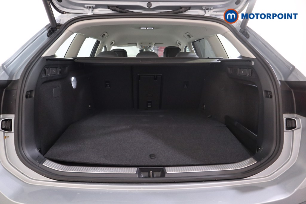 Volkswagen Passat Life Automatic Petrol Plug-In Hybrid Estate - Stock Number (1578123) - 21st supplementary image