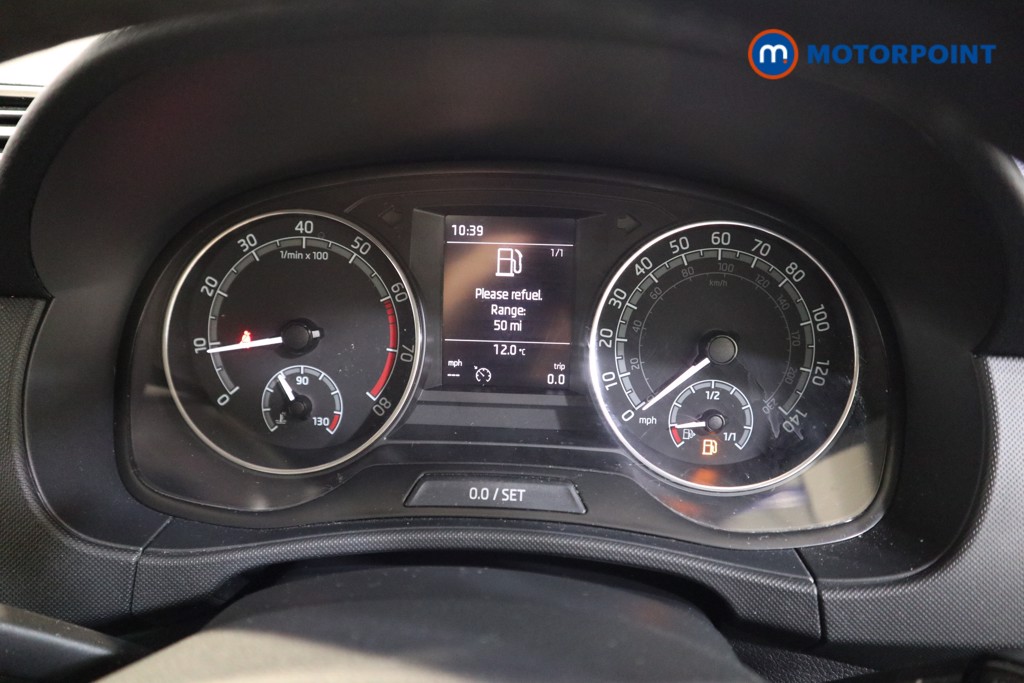 Skoda Fabia Colour Edition Manual Petrol Hatchback - Stock Number (1580373) - 5th supplementary image