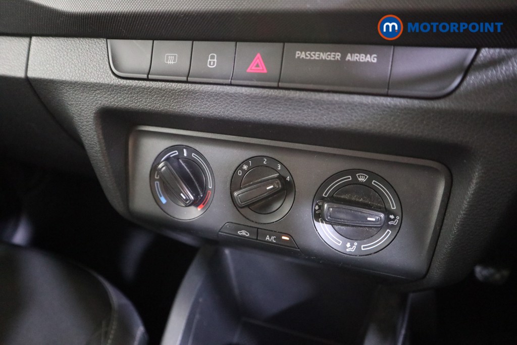 Skoda Fabia Colour Edition Manual Petrol Hatchback - Stock Number (1580373) - 7th supplementary image