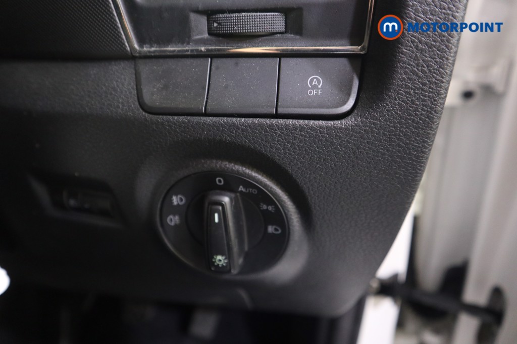 Skoda Fabia Colour Edition Manual Petrol Hatchback - Stock Number (1580373) - 10th supplementary image
