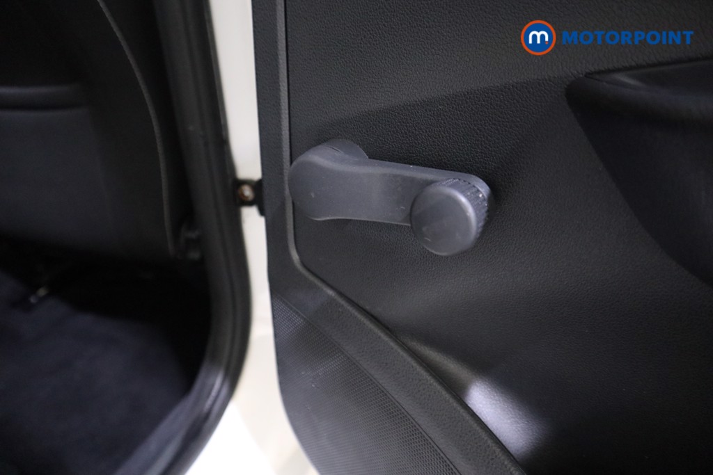 Skoda Fabia Colour Edition Manual Petrol Hatchback - Stock Number (1580373) - 16th supplementary image