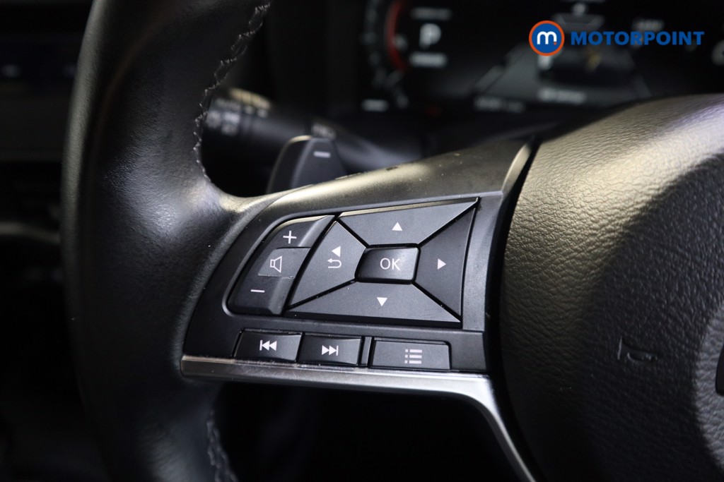 Nissan Juke N-Connecta Automatic Petrol SUV - Stock Number (1582786) - 3rd supplementary image