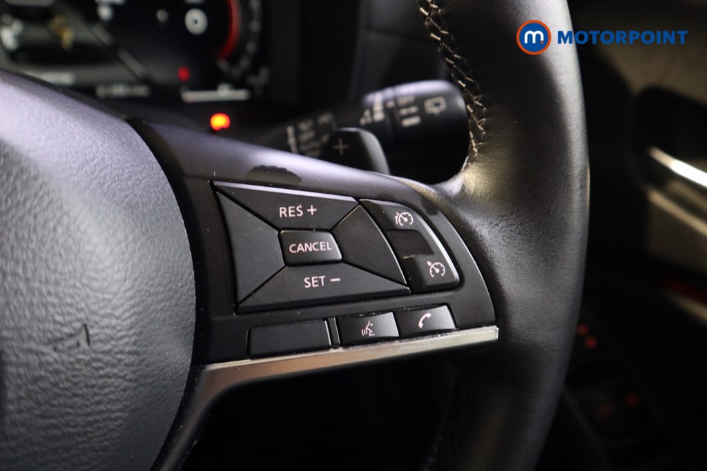 Nissan Juke N-Connecta Automatic Petrol SUV - Stock Number (1582786) - 4th supplementary image