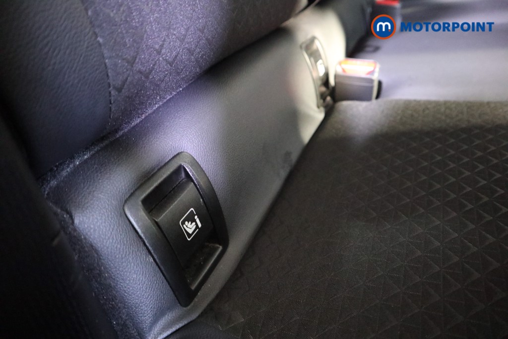 Nissan Juke N-Connecta Automatic Petrol SUV - Stock Number (1582786) - 15th supplementary image