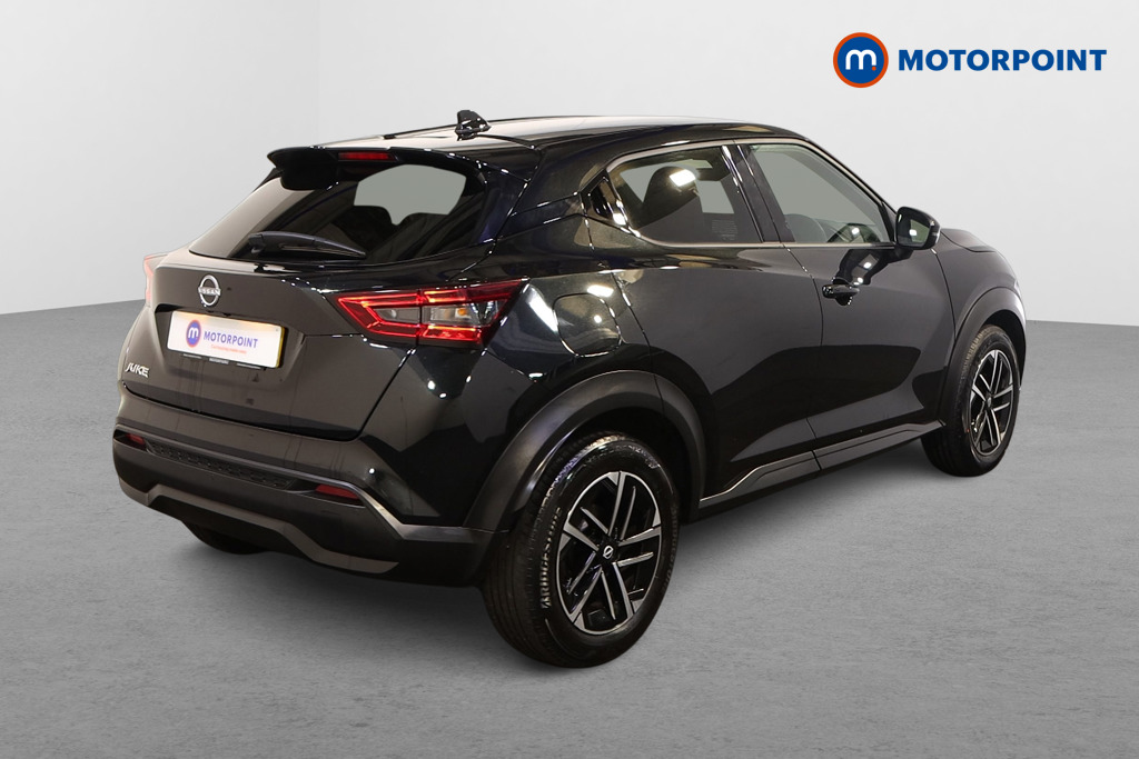 Nissan Juke N-Connecta Automatic Petrol SUV - Stock Number (1582786) - Drivers side rear corner