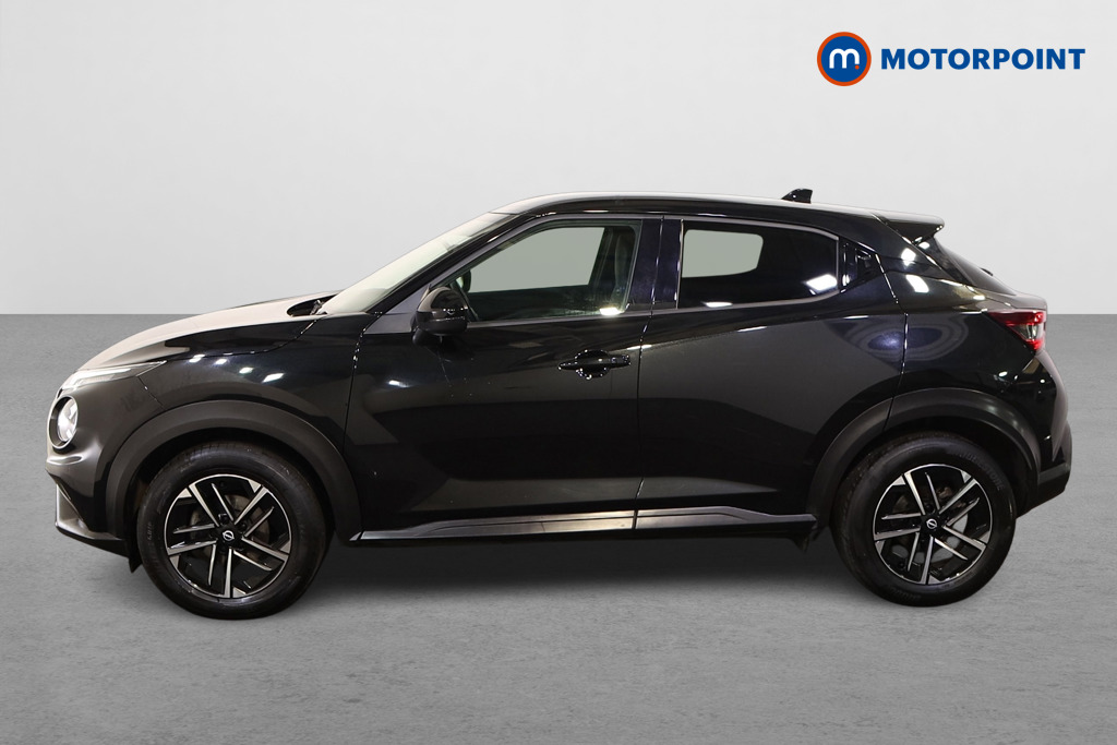 Nissan Juke N-Connecta Automatic Petrol SUV - Stock Number (1582786) - Passenger side