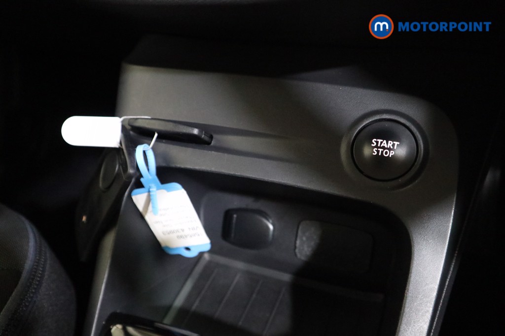 Renault Captur Dynamique S Nav Manual Petrol SUV - Stock Number (1585499) - 8th supplementary image