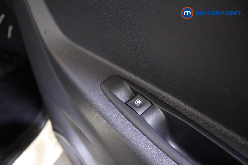 Renault Captur Dynamique S Nav Manual Petrol SUV - Stock Number (1585499) - 16th supplementary image