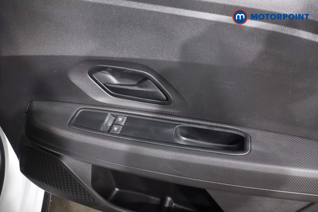 Dacia Sandero Stepway Essential Manual Petrol Hatchback - Stock Number (1586031) - 21st supplementary image