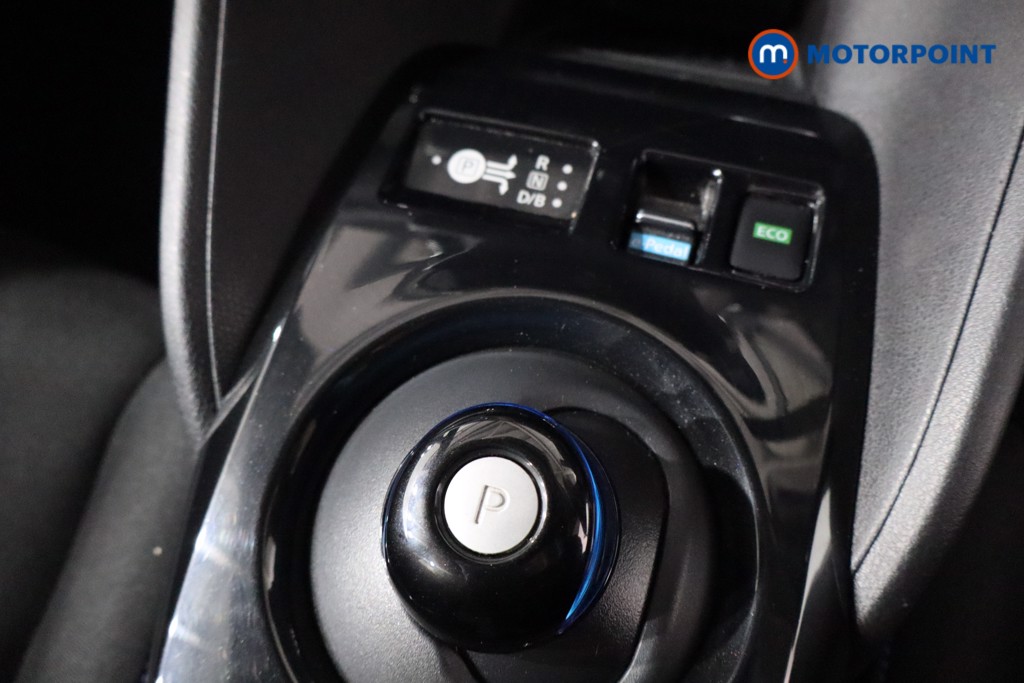 Nissan Leaf N-Connecta Automatic Electric Hatchback - Stock Number (1586953) - 14th supplementary image