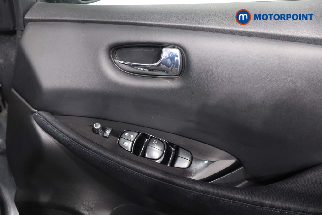 Nissan Leaf N-Connecta Automatic Electric Hatchback - Stock Number (1586953) - 20th supplementary image