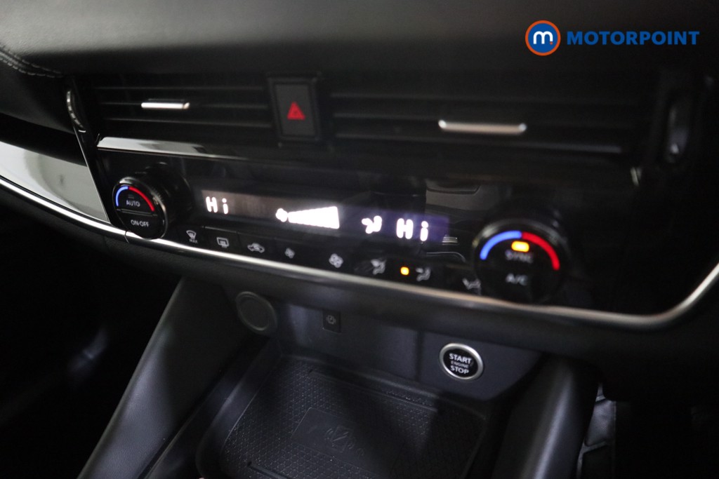 Nissan Qashqai N-Connecta Manual Petrol SUV - Stock Number (1587749) - 7th supplementary image