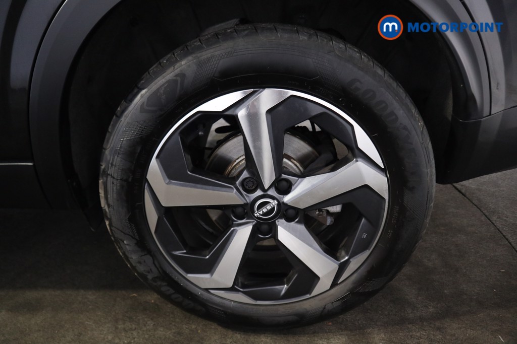 Nissan Qashqai N-Connecta Manual Petrol SUV - Stock Number (1587749) - 22nd supplementary image