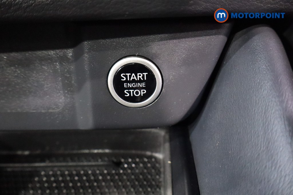 Nissan Qashqai Tekna Manual Petrol SUV - Stock Number (1588153) - 13th supplementary image