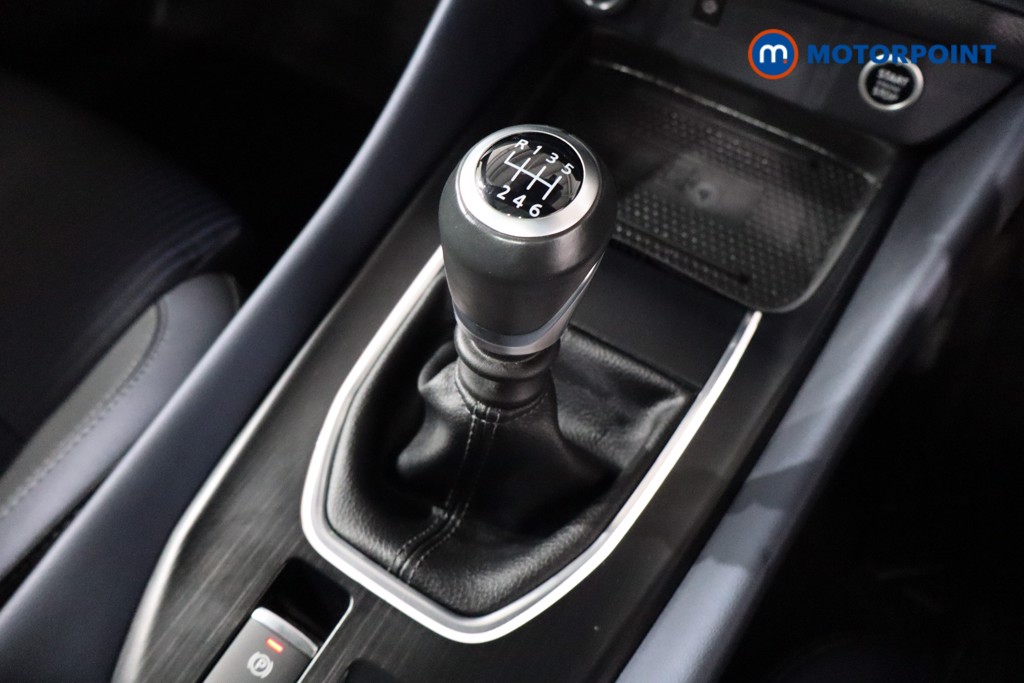 Nissan Qashqai Tekna Manual Petrol SUV - Stock Number (1588153) - 14th supplementary image
