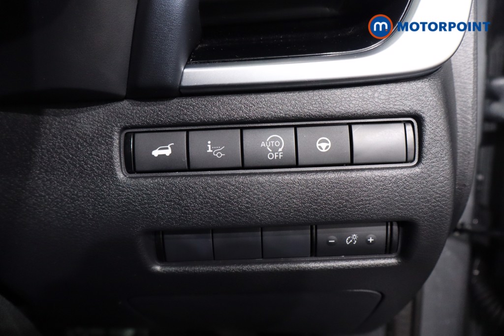 Nissan Qashqai Tekna Manual Petrol SUV - Stock Number (1588153) - 21st supplementary image