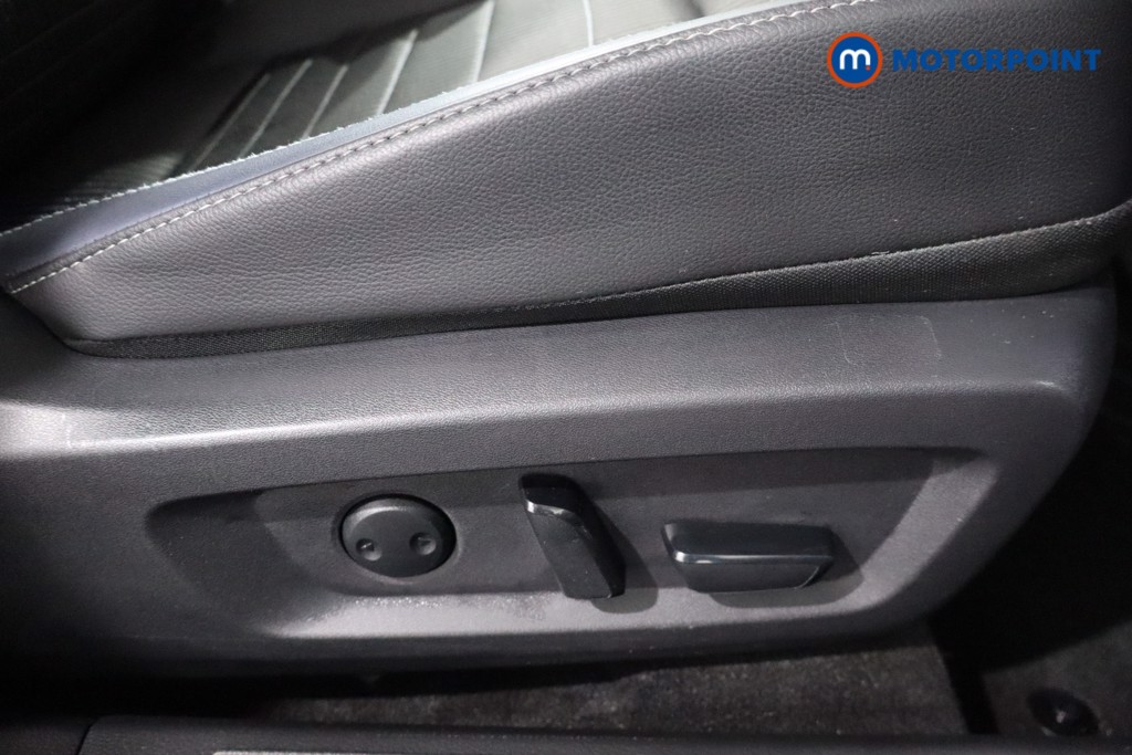 Nissan Qashqai Tekna Manual Petrol SUV - Stock Number (1588153) - 22nd supplementary image