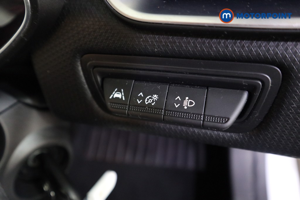 Renault Clio Play Manual Petrol Hatchback - Stock Number (1588341) - 9th supplementary image
