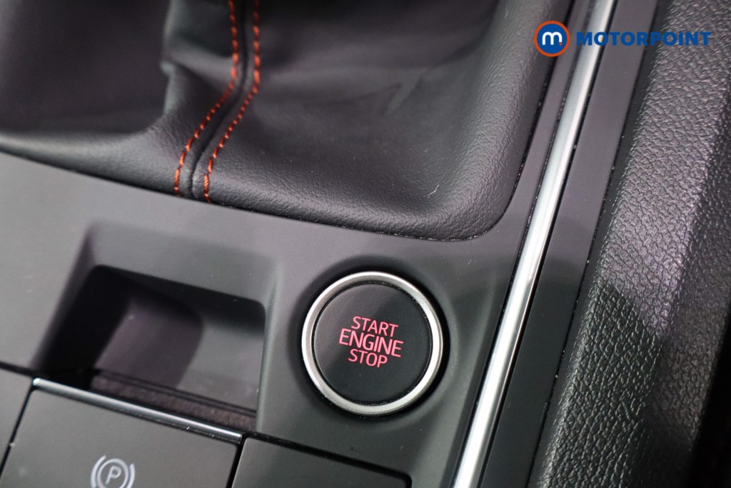 Seat Leon FR Manual Petrol Hatchback - Stock Number (1588589) - 13th supplementary image