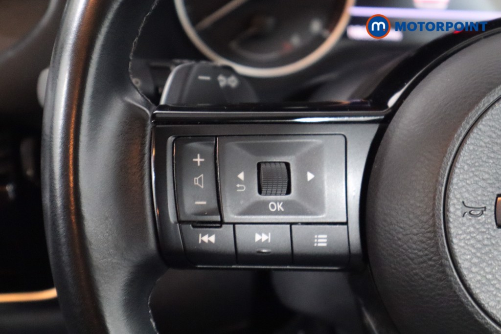 Nissan Qashqai Acenta Premium Automatic Petrol SUV - Stock Number (1589747) - 7th supplementary image