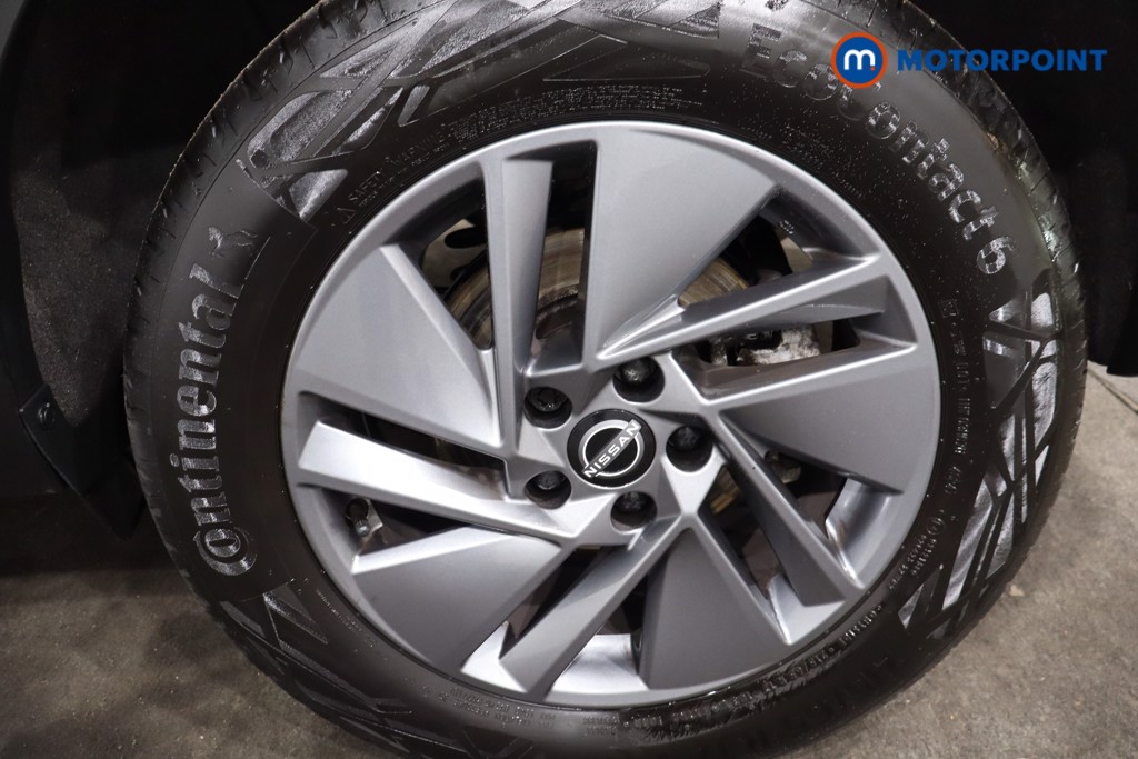 Nissan Qashqai Acenta Premium Automatic Petrol SUV - Stock Number (1589747) - 12th supplementary image