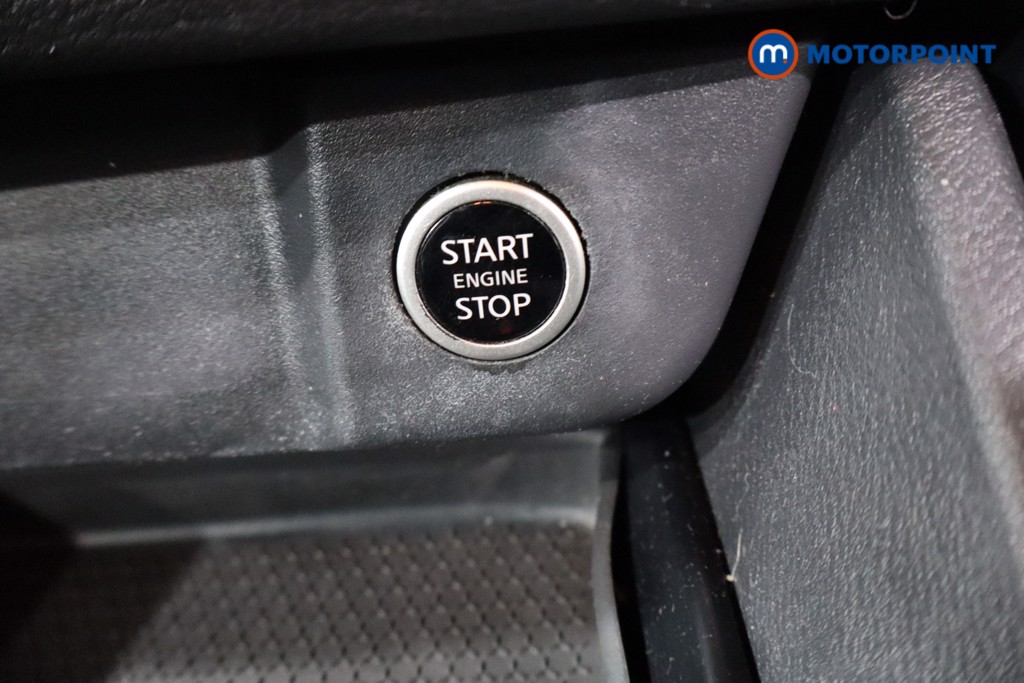 Nissan Qashqai Acenta Premium Automatic Petrol SUV - Stock Number (1589747) - 13th supplementary image