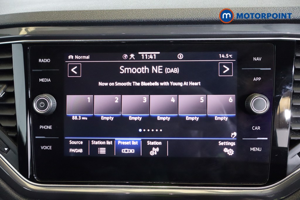 Volkswagen T-Roc R-Line Automatic Petrol SUV - Stock Number (1586035) - 5th supplementary image