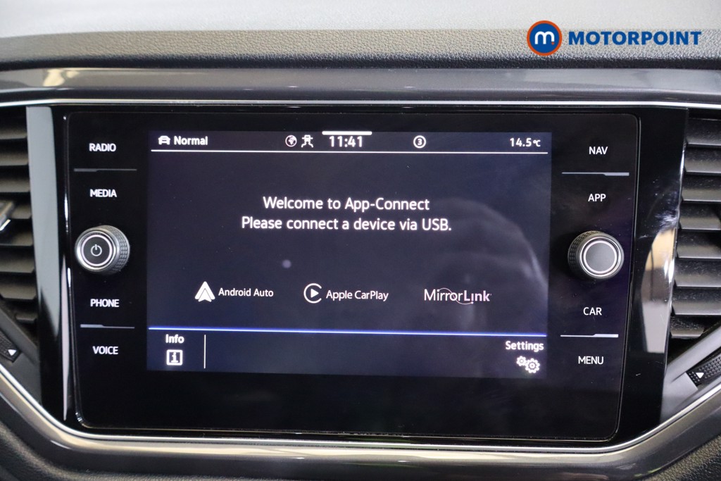 Volkswagen T-Roc R-Line Automatic Petrol SUV - Stock Number (1586035) - 9th supplementary image