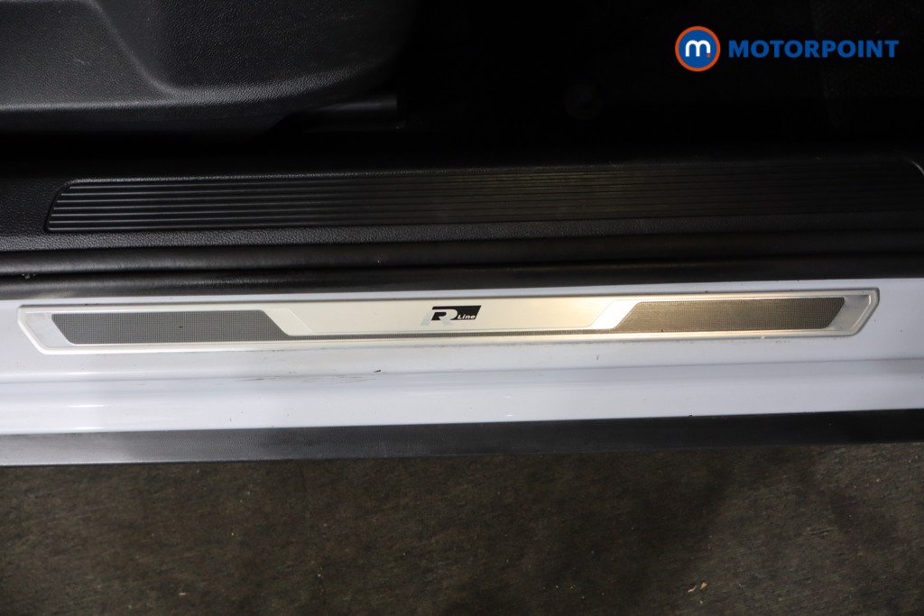 Volkswagen T-Roc R-Line Automatic Petrol SUV - Stock Number (1586035) - 19th supplementary image