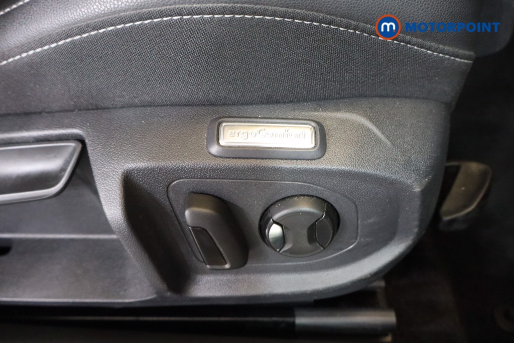 Volkswagen Arteon R-Line Automatic Diesel Estate - Stock Number (1586857) - 19th supplementary image