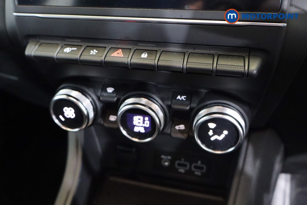 Renault Captur Se Edition Manual Petrol SUV - Stock Number (1586866) - 11th supplementary image