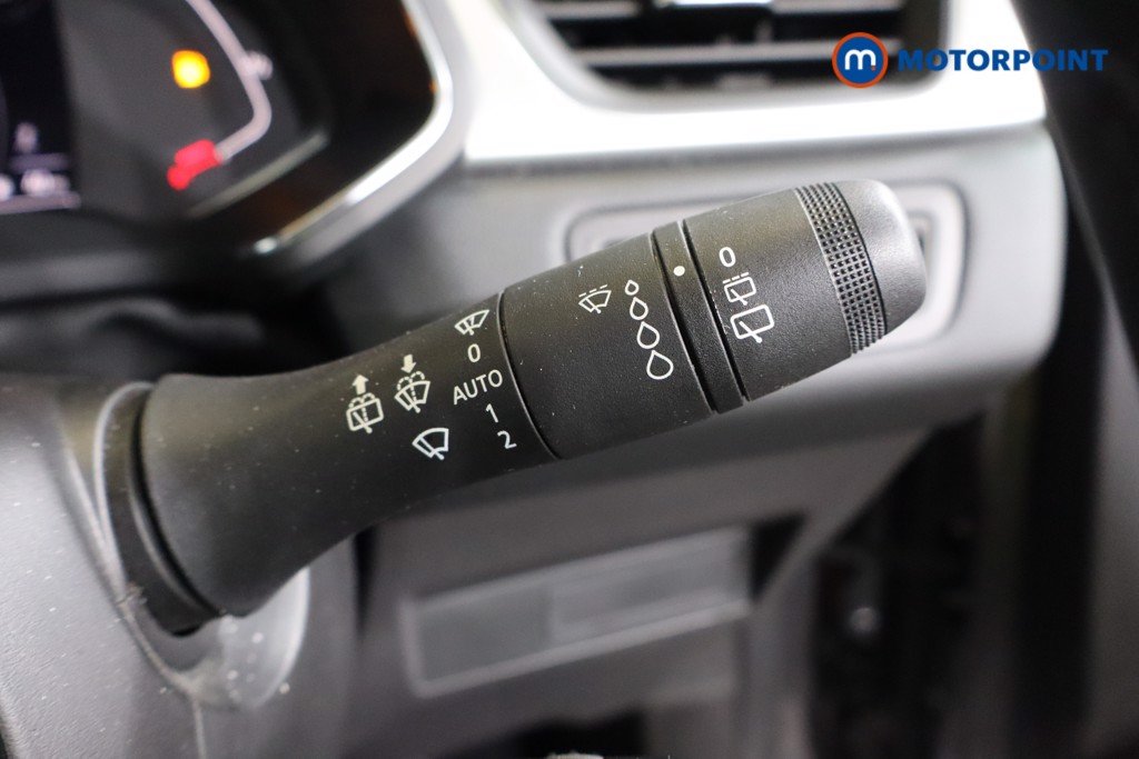 Renault Captur Se Edition Manual Petrol SUV - Stock Number (1586866) - 17th supplementary image