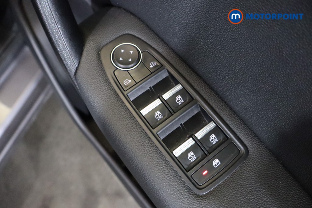 Renault Captur Se Edition Manual Petrol SUV - Stock Number (1586866) - 20th supplementary image