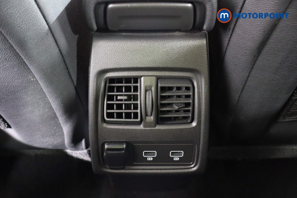 Renault Captur Se Edition Manual Petrol SUV - Stock Number (1586866) - 23rd supplementary image