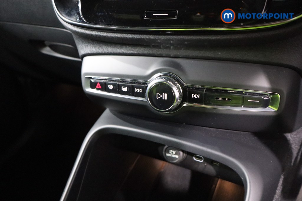 Volvo Xc40 Plus Automatic Petrol SUV - Stock Number (1587975) - 14th supplementary image